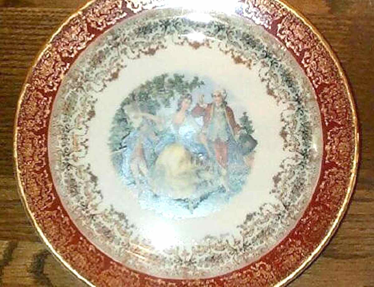 LBC9 Dinner Plate by LBC (Royal Crown)-1