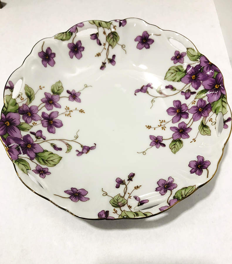 Violet 6" Round Scalloped Dish by Lefton-1