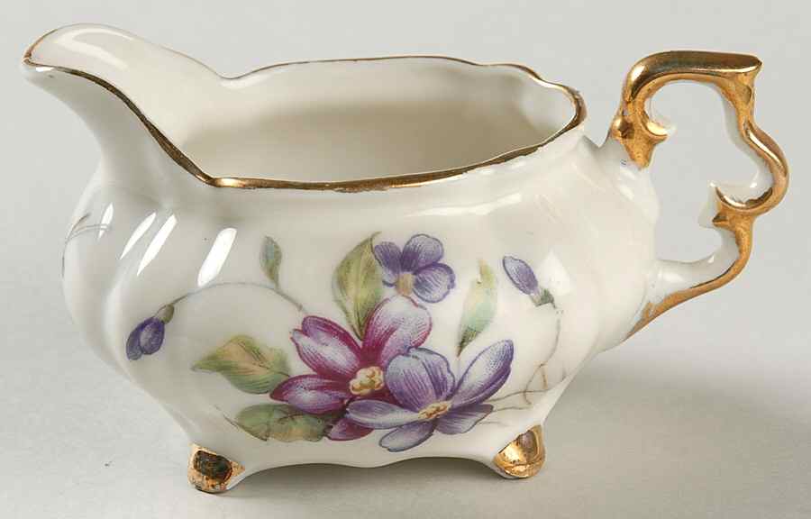 Violet Mini Creamer by Lefton-1