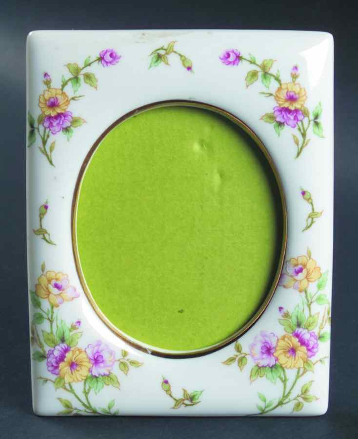 Narcissus Frame-Holds 2.5" X 3" by Lefton-1