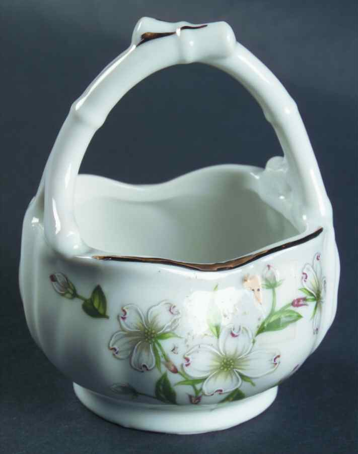 LEF68 Small Basket by Lefton-1