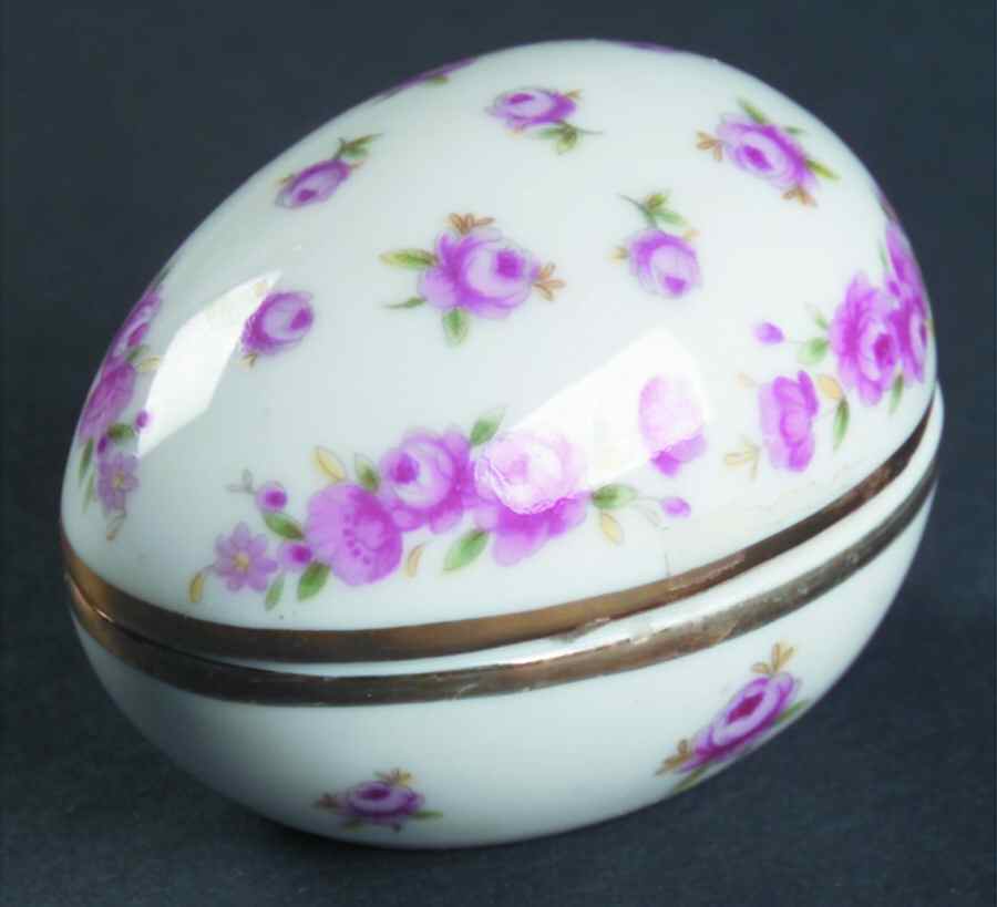 LEF69 Small Egg Box & Lid by Lefton-1