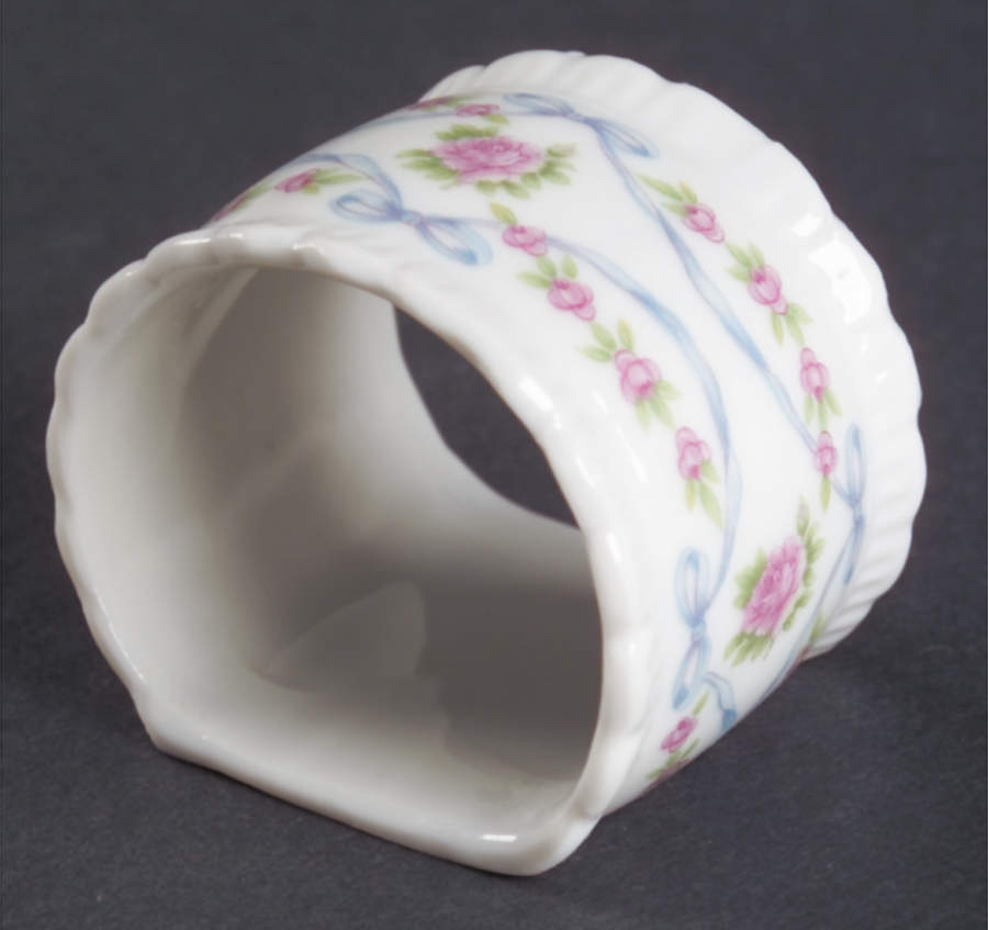 LEF70 Napkin Ring by Lefton-1
