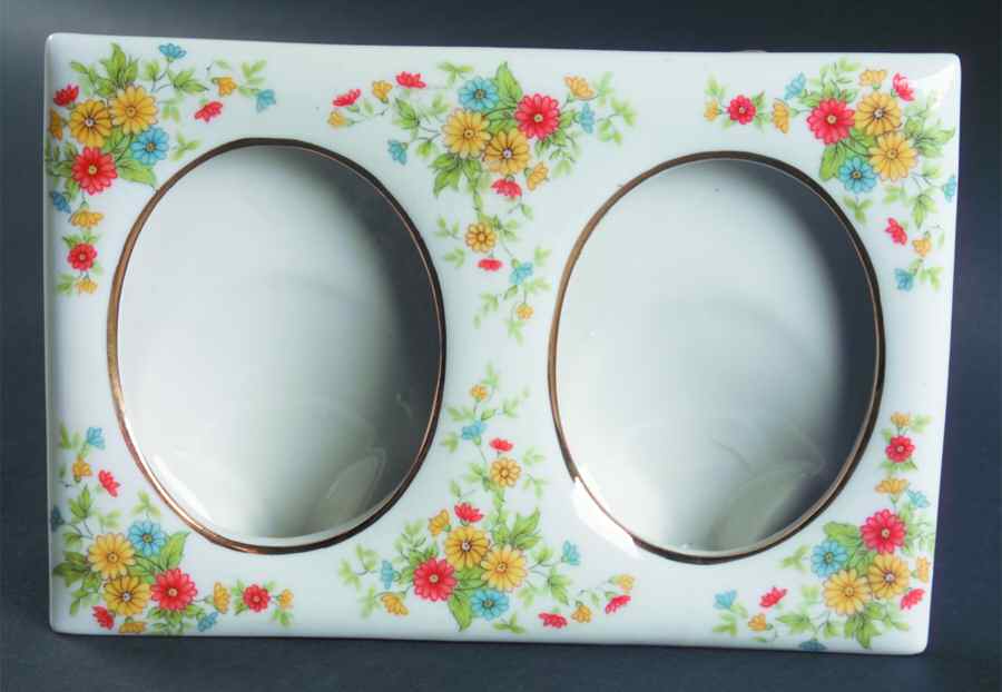 LEF72 Double Frame-Holds 2 1/2" X 3 1/2" by Lefton-1