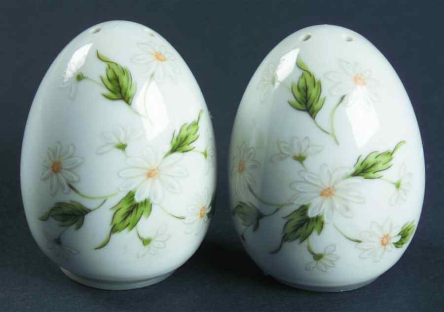 LEF75 Salt & Pepper Set by Lefton-1