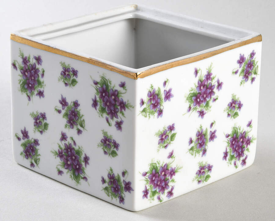 LEF77 Square Box No Lid by Lefton-1