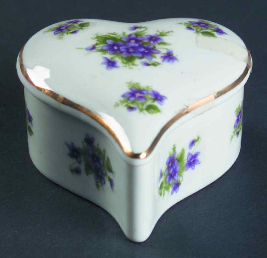 LEF77 3" Heart Shape Box & Lid by Lefton-1