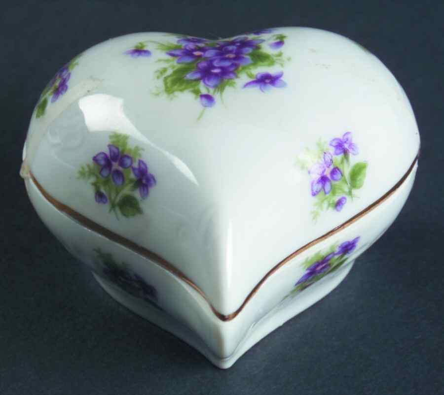 LEF77 2" Heart Shape Box & Lid by Lefton-1