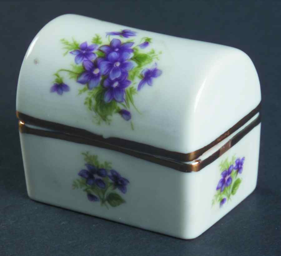 LEF77 2" Treasure Box W/Lid by Lefton-1