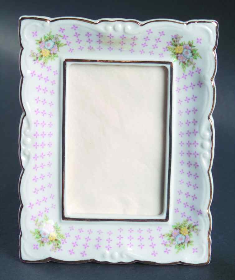 LEF78 Frame-Holds 2.5" X 3" by Lefton-1
