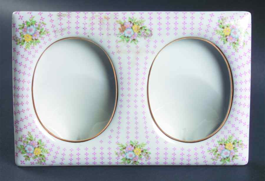 LEF78 Double Frame-Holds 2 1/2" X 3 1/2" by Lefton-1