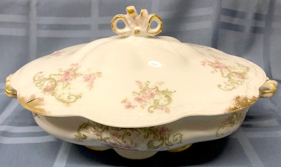 LNT283 Oval Covered Vegetable by Lanternier-1