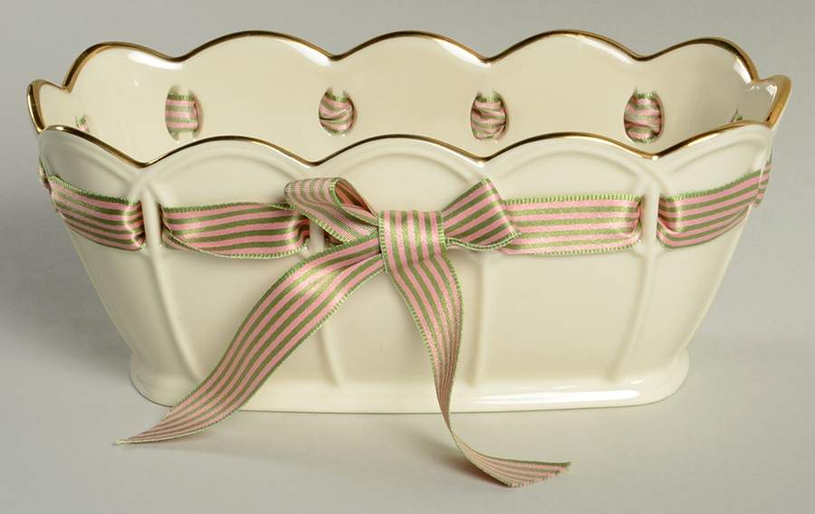Great Giftables 8" Pierced Oval Bowl by Lenox-1