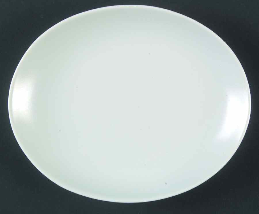 Rso Brights Frost White (Oval) Bread & Butter Plate by Lindt-Stymeist-1