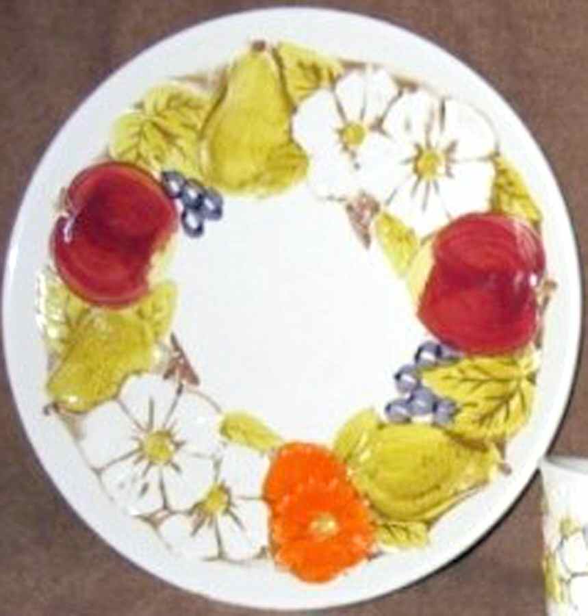 Country Garden Luncheon Plate by Lefton-1
