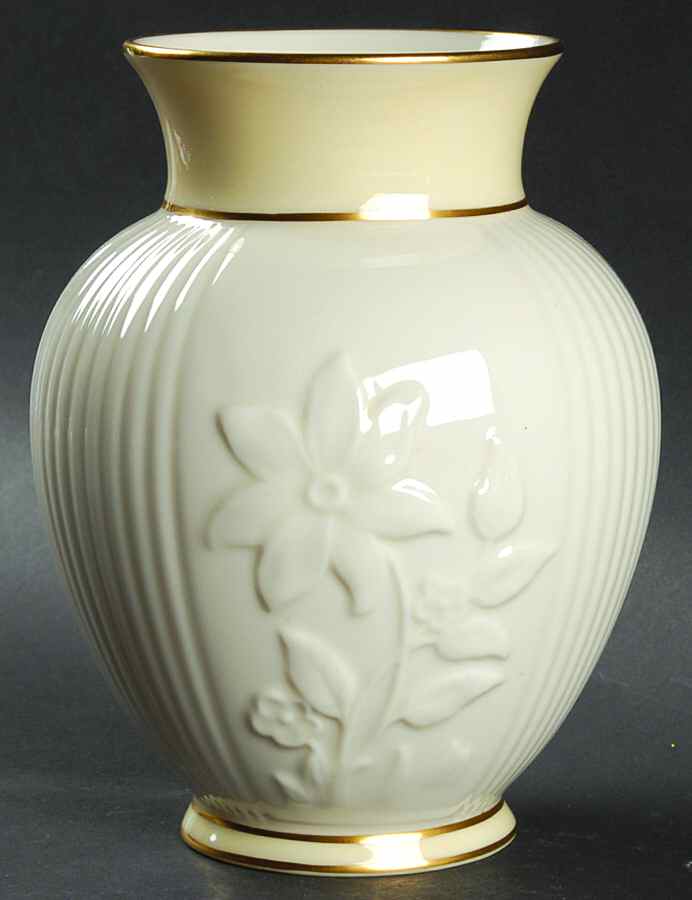 Giftware 7" Vase by Lenox-1