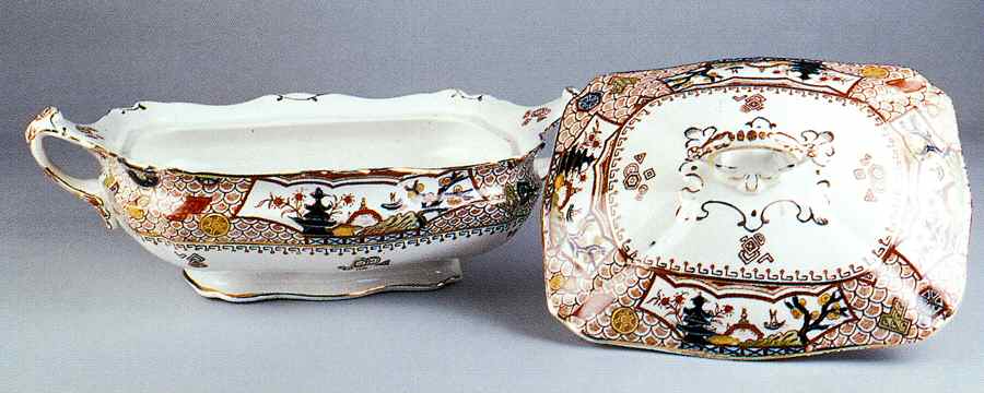 Cypress Rectangular Covered Vegetable by Lincoln Pottery (England)-1