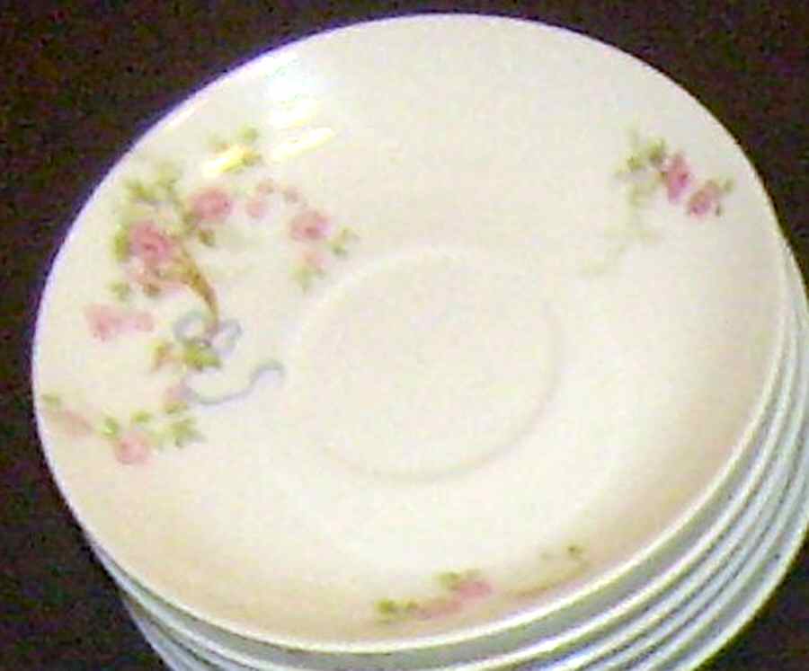 LAT111 Saucer by Latrille-1