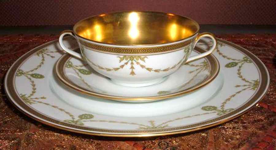 Iena Dinner Plate by Legle Porc d'Art-1