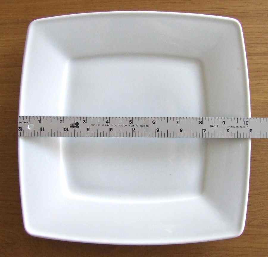 LUI7 Dinner Plate by Lubiana-1