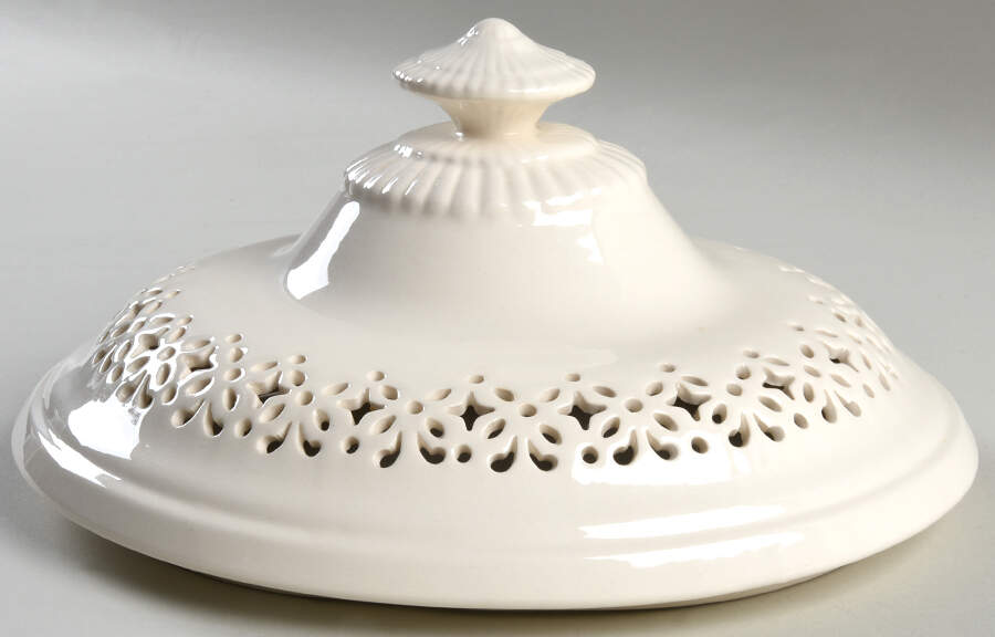Dunham Lid for Tureen by Ralph Lauren China-1