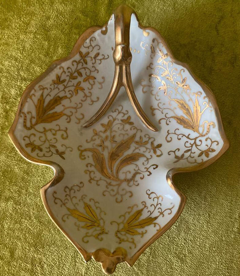 6859 Leaf Shaped Dish by Lenwile-Ardalt-1