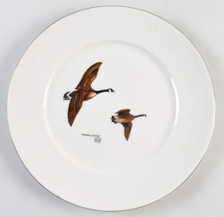 LBH2 Dinner Plate by Lynn Bogue Hunt-1