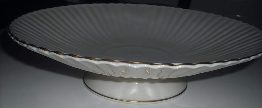L148 10" Diameter Pedestal Cake Stand by Lenox-1