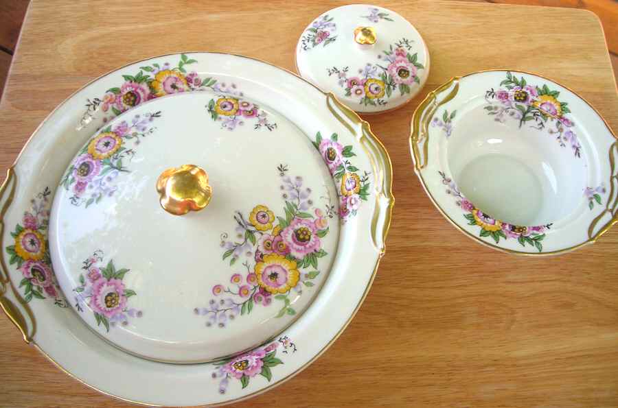 LIM467 Sugar Bowl & Lid by Limoges-French-1