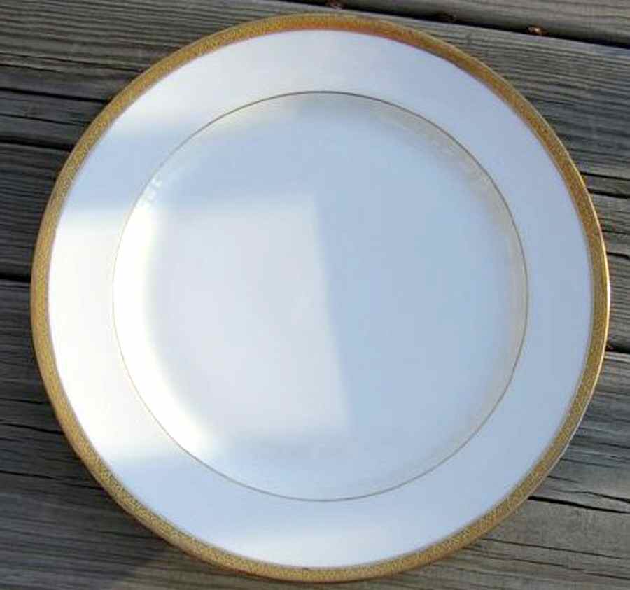 LAT115 Dinner Plate by Latrille-1
