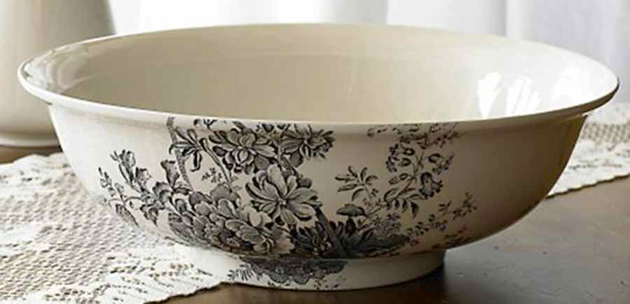 Cory 11" Round Serving Bowl by Ralph Lauren China-1