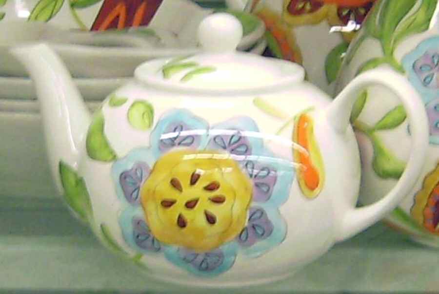 LGA62 Teapot & Lid by Laurie Gates-1