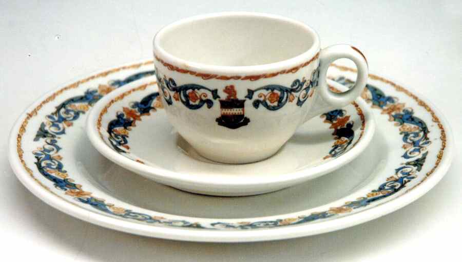 Stevens Hotel Dinner Plate by Scammell-1