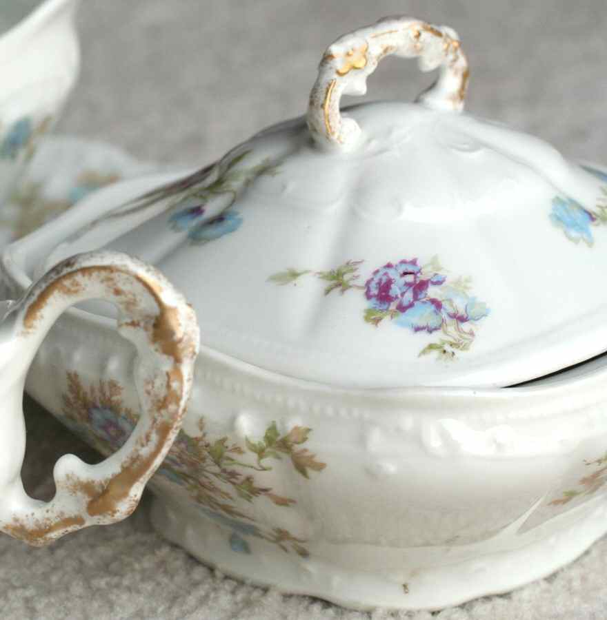 LAZ21 Sugar Bowl & Lid by Lazeyras, Rosenfeld-1