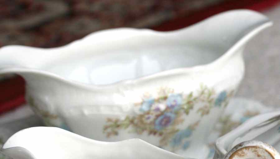 LAZ21 Gravy Boat with Attached Underplate by Lazeyras, Rosenfeld-1