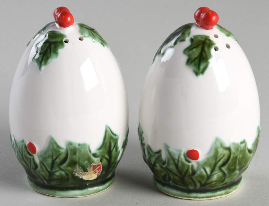White Christmas Salt & Pepper Set by Lefton-1