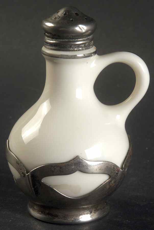 L154 (Platinum & Gold) Salt Shaker by Lenox-1