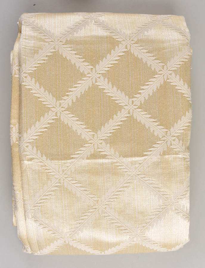 Laurel Leaf 70" x 122" Oblong Tablecloth by Lenox-1