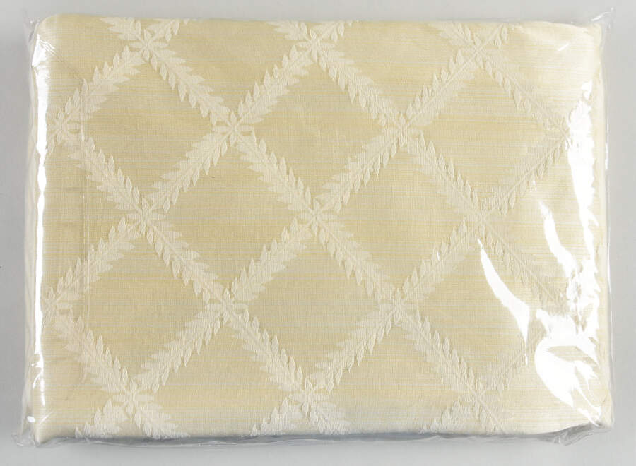 Laurel Leaf 70" X 104" Oval Tablecloth by Lenox-1