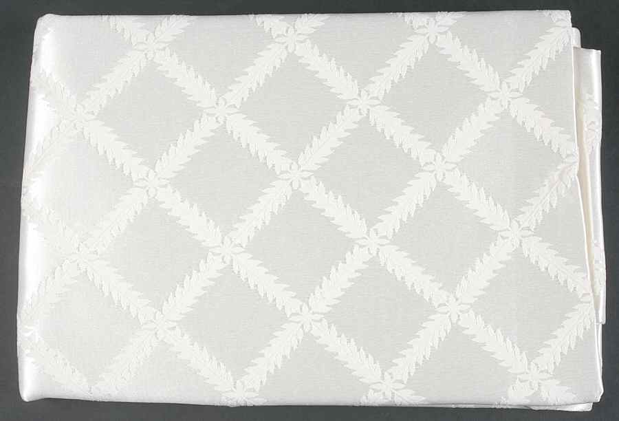 Laurel Leaf 70" X 86" Oval Tablecloth by Lenox-1