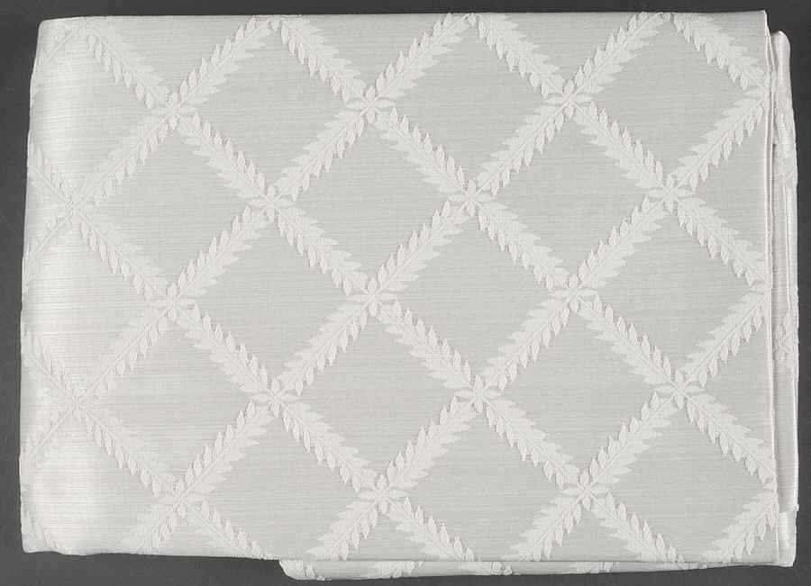 Laurel Leaf 70" X 86" Oval Tablecloth by Lenox-1