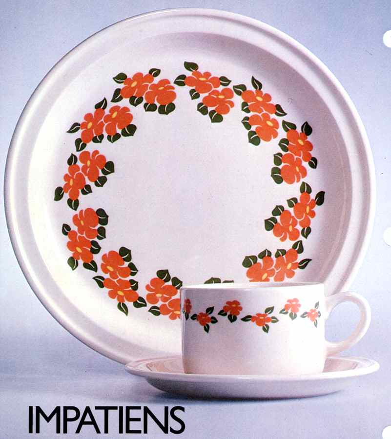 Impatiens Dinner Plate by Lauffer-1