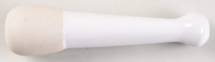 White Pestle and Mortar-Pestle by Le Creuset-1