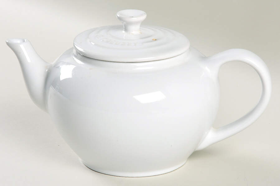 White Small Teapot & Lid by Le Creuset-1