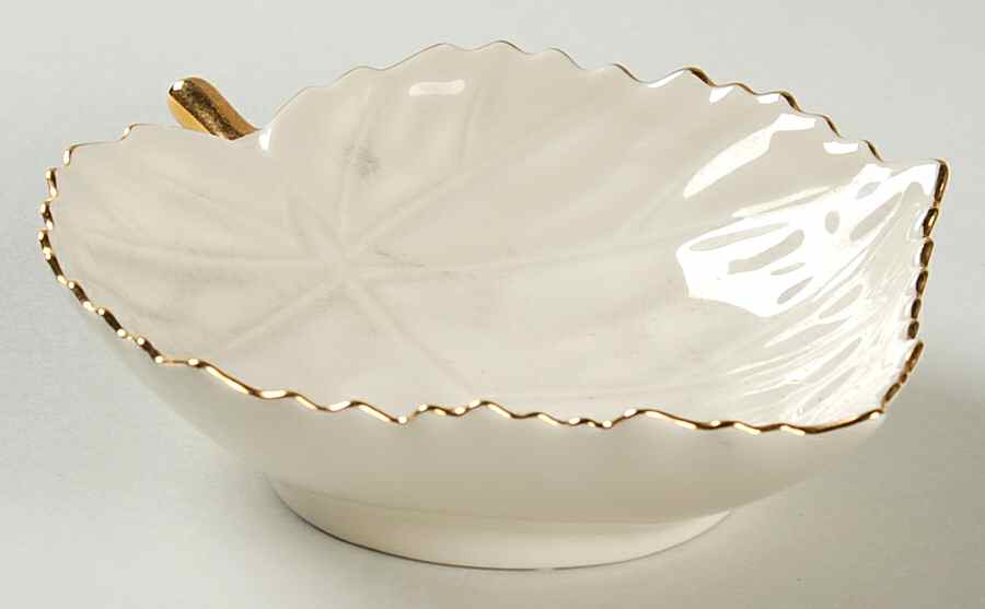 Aspen Leaf Colection 5" Leaf Dish by Lenox-1