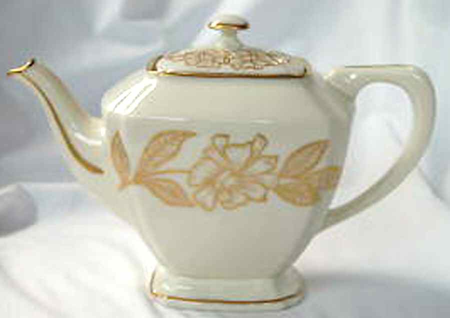L366 Teapot & Lid by Lenox-1