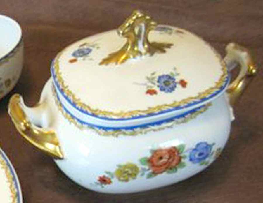 LIM500 Sugar Bowl & Lid by Limoges-French-1