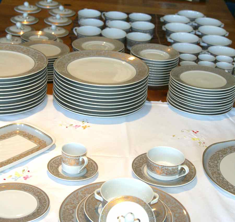 LAG54 Dinner Plate by Langenthal-1