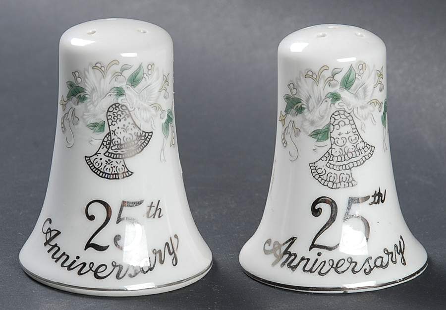 Anniversary Salt & Pepper Set by Lefton-1