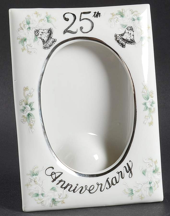 Anniversary Oval Frame-Holds 3 1/2" X 5" by Lefton-1